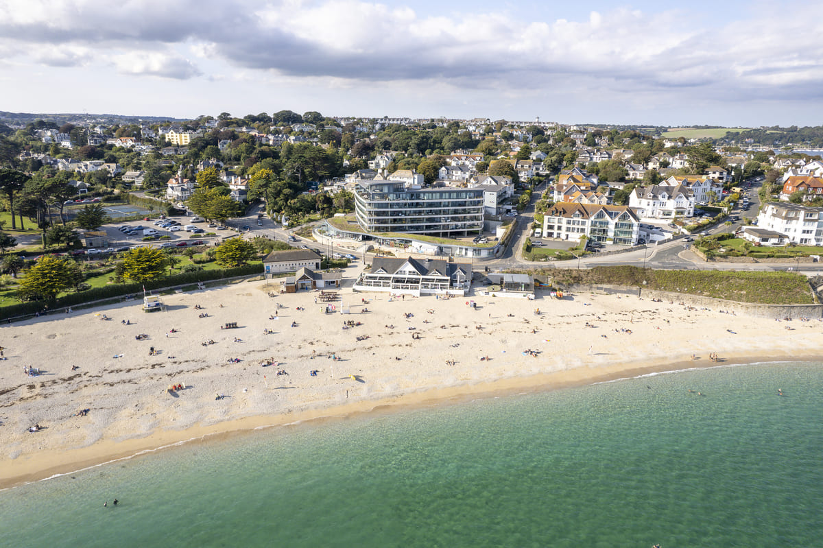Falmouth Gyllyngvase beach