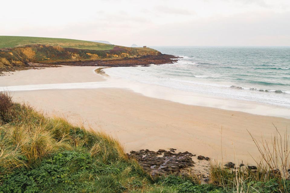 Porthcurnick beach cornwall