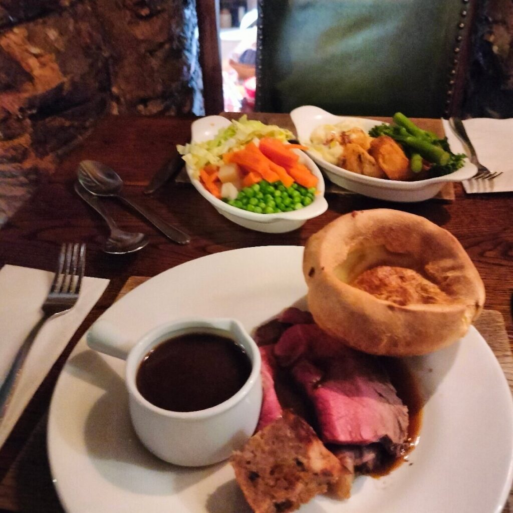 smugglers cott looe sunday dinner