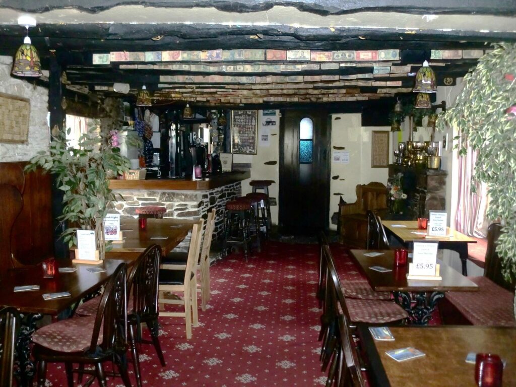 The Ring O' Bells, St Column Major